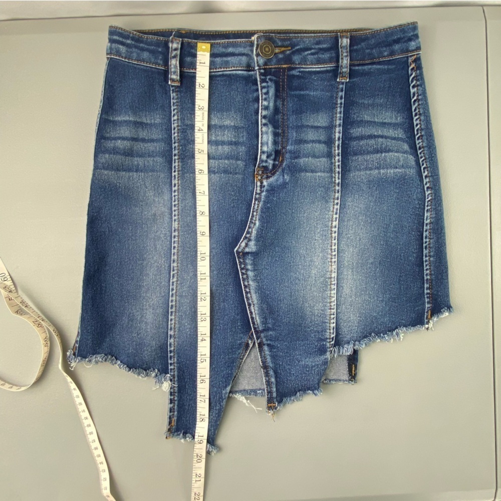 Machine torn up look blue jean mini skirt with stretch size large - Picture 8 of 12